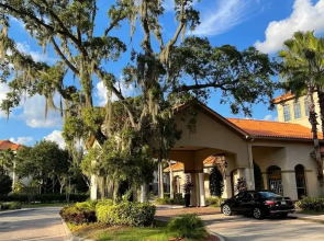 Tuscana Paradise 3BR Condo Near Disney Parks