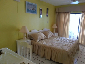 Chrisanns Beach Resort