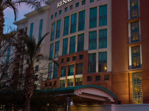 Renaissance® Phoenix Glendale Hotel & Conference Center