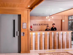 Seven City Hotel