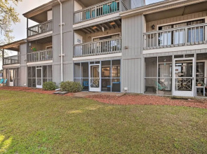 Myrtle Beach Condo ~ 2 Mi to Surfside Beach!