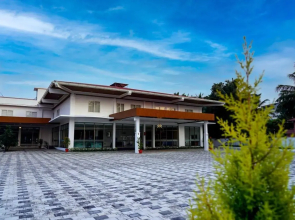 Ark Hotel And Convention Centre
