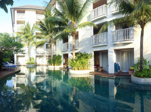 Bliss Surfer Hotel Legian