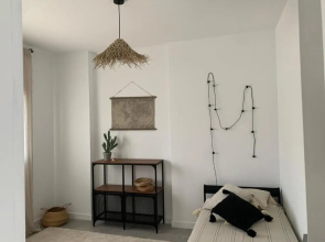 3 bedroom ocean shore apartment