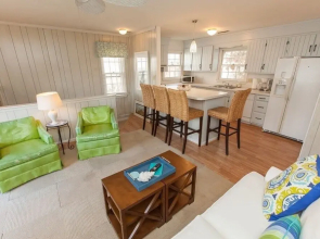 117 55.5 Street Home 2 Bedrooms 2 Bathrooms Home