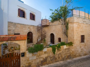 Koutouloufari House by Checkin