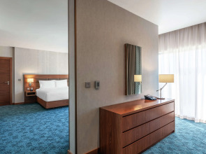 Отель DoubleTree by Hilton Dubai Al Jadaf