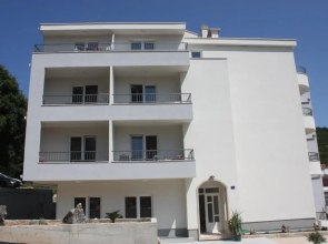 Apartments Bota