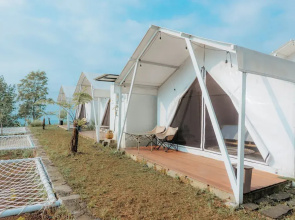 Happynest Glamping and Villa Dieng