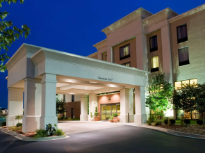 Hampton Inn & Suites Cincinnati-Union Center
