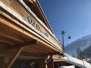Üna Lodge
