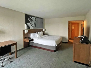 Clarion Pointe Hopkinsville near The Bruce Convention Center