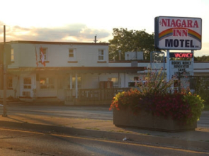 Niagara Inn & Suites
