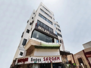 OYO 3335 Hotel Vraj Inn
