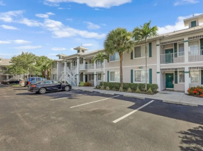 Greenlinks 1212, Naples Florida Vacation Rentals 2 Bedroom Home by Redawning