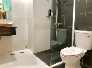 Victory Airport Hotel