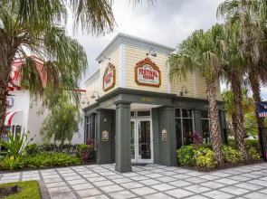 Stunning 4Bd Close to Disney Enclave at Festival 624