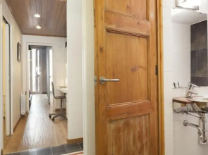 Akira Flats Roger de Flor Chic apartment