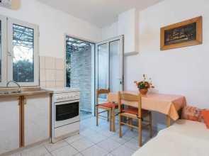 Nice Home in Potomje With Wifi and 3 Bedrooms