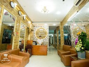 The Queen hotel & Spa