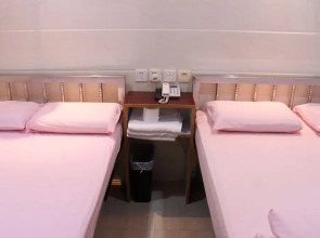 Las Vegas Guest House Carlton Group Of Hostels