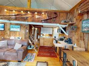 Pond View Cabin