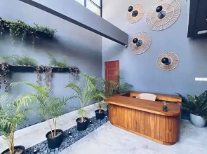 Ayom Suite
