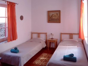 Stunning House - Sleeps 11, Terrace & Sea View