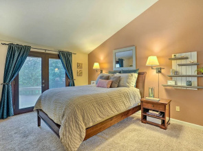 Home w/ Hot Tub: 7 Mi to Edmonds Waterfront!