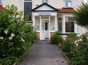 Cleave Court Guest House