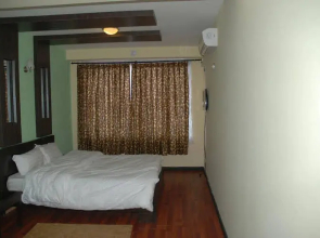 Hotel Family Home