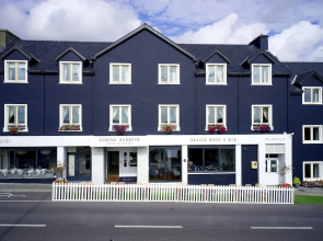 Schull Harbour Hotel