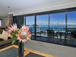 The Waterfront Penthouse 11