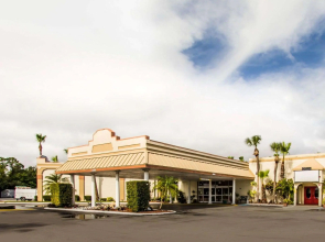 Island Hotel of the Space Coast
