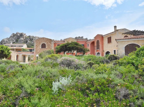Apartment Sleeps 6 Baia Santa Reparata