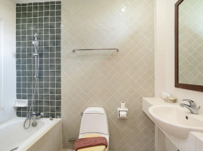 East Sea Paradise Hotel