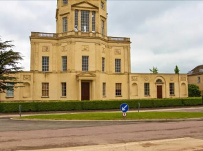 The Press House - Warm & Stylish 2BDR British Design Home in Jericho