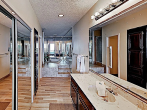 New Listing! Gulf-front Penthouse W/ Water Views 2 Bedroom Condo