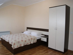 Kotedzhi V Dzhemete Guest House