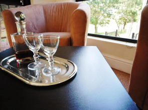 Fourteenth Green Guest Lodge