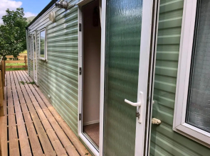 61 Glenfinart Caravan Park