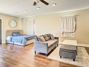 Modest Huntsville Studio w/ Full Kitchen!