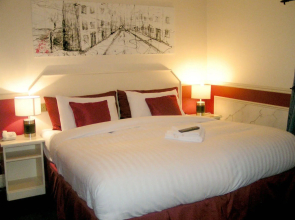 The Old Quarter Townhouse