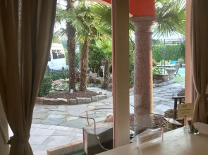 Family Suite Room In Luxury Villa