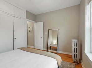 3BR Apartment w Laundry in Rogers Park