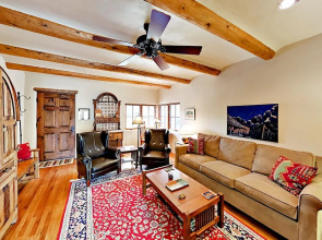 211 Beimer St Home 3 Bedrooms 2 Bathrooms Home