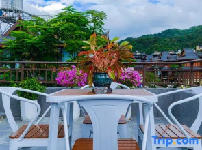Liusu Garden Homestay (Dai Ancient Town Branch)
