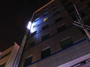 Marina Motel