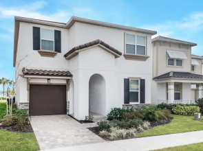 8989 Amelia Downs Trail