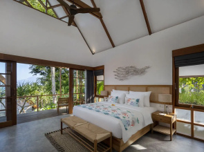 Deep Roots Dive & Yoga Resort
